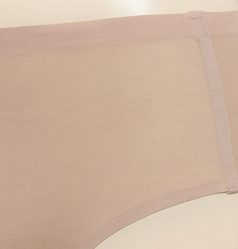 ショーツ レディース シームレスショーツ アウターにひびきにくい アツギ M L LL 透けにくい 透け防止 女性 婦人 下着