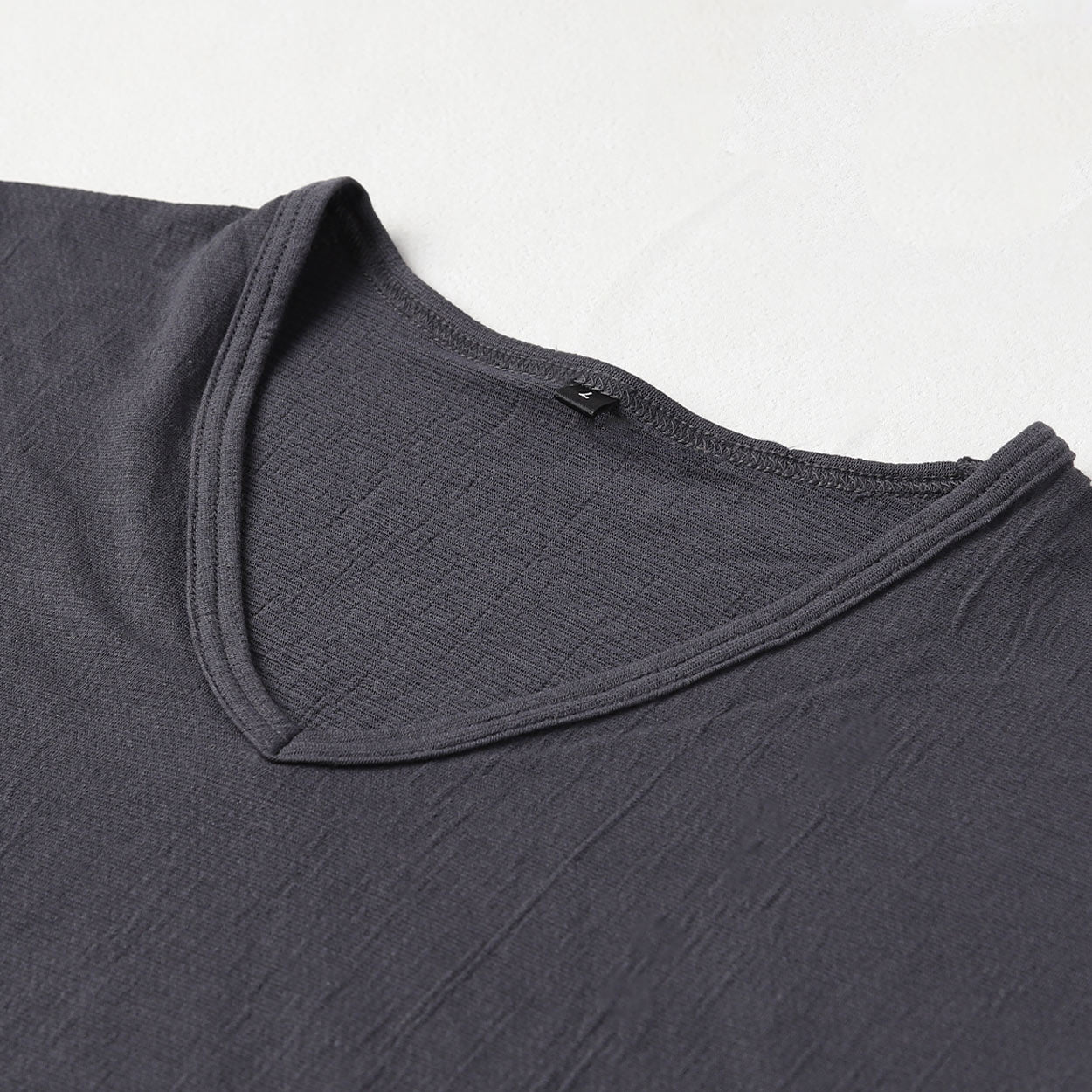 メンズ インナー 夏 ノースリーブ vネック tシャツ 速乾 シャリ感 ストレッチ サラサラ M～LL 涼しい クレープ 綿 ムレない 蒸れにくい べたつかない v首 薄手 下着 肌着 男性 紳士 (在庫限り)