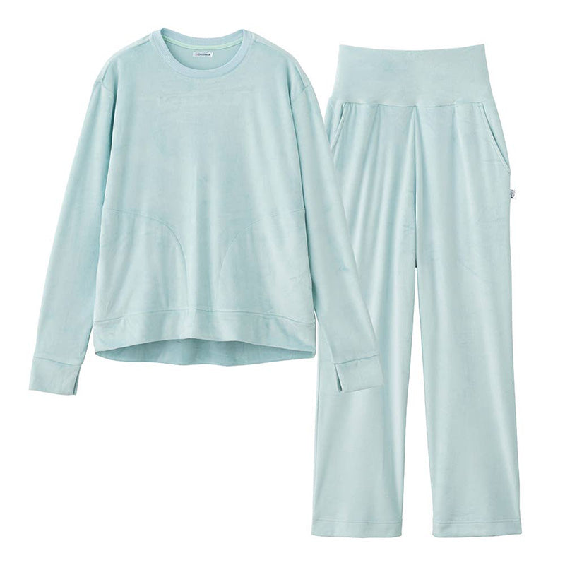 ウチコレ レディース ベロア ルームウェア パジャマ 長袖 冬 ポケット付き 上下セット グンゼ M L 部屋着 暖かい あったか もこもこ おしゃれ 可愛い かわいい 着丈長め 股上深め やわらか ドロップショルダー 防寒 寒さ対策 体型カバー (在庫限り)