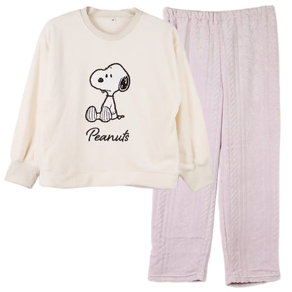 スヌーピー パジャマ レディース 部屋着 ルームウェア 上下セット ふわふわ もこもこ M L LL snoopy ピーナッツ peanuts セットアップ 冷え対策 秋冬 防寒 冷え対策 あったか ふんわり 保温 暖かい かわいい 大人女子 ナイトウェア 寝巻き 母の日 プレゼント ギフト