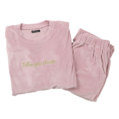 パジャマ レディース 上下セット ベロア 秋 冬 かわいい 丸首 長袖 M-L あったか 暖かい やわらかい シンプル ストレッチ 薄手 上下 シャギー ルームウエア 無地 婦人 刺繍 ロゴ 防寒 寒さ対策 冷え対策 (在庫限り)