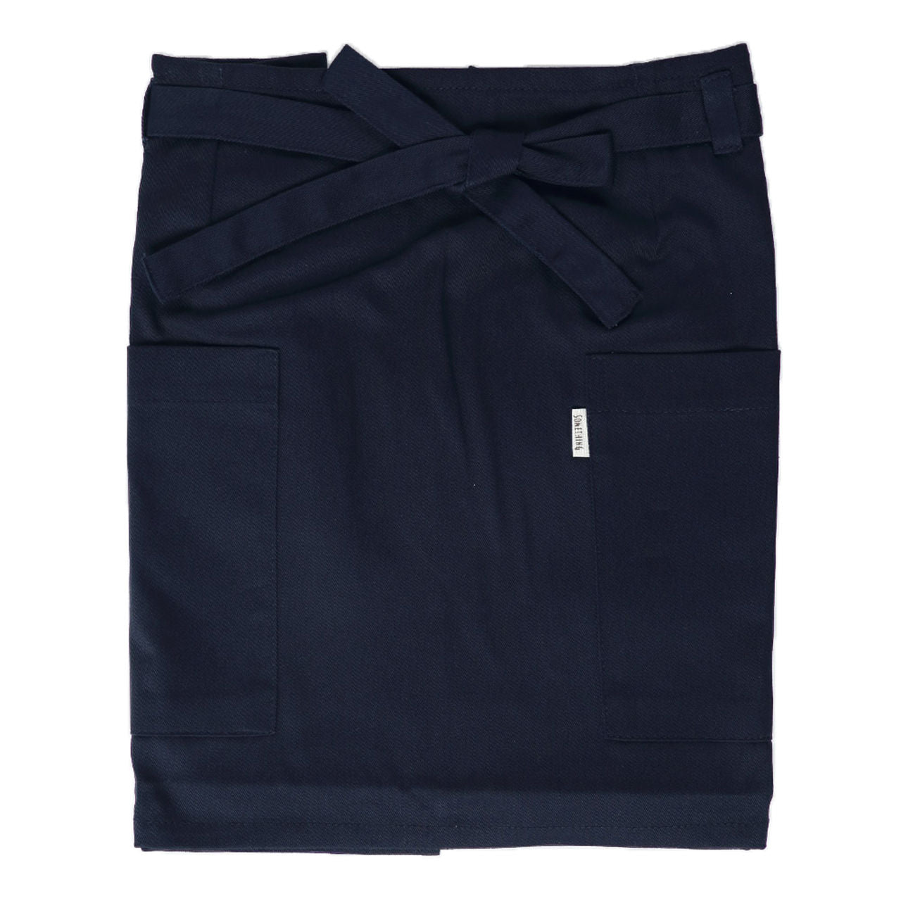 女性用 SOMETHING 両サイドポケット付き ギャルソン ショート丈 フリーサイズ (サムシング レディース 腰巻 紐 キッチン) (キッチン) (在庫限り)